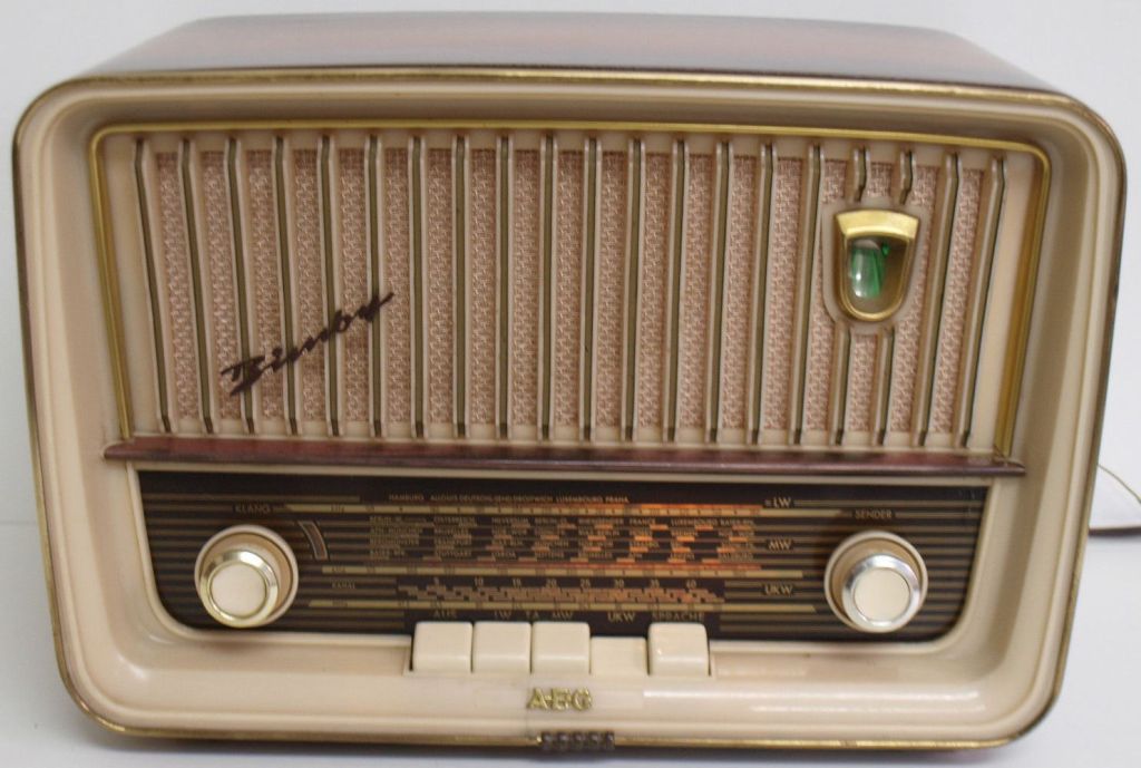 EL VOLUMEN DE LAS RADIOS POR LA LAY DE LA RADIO