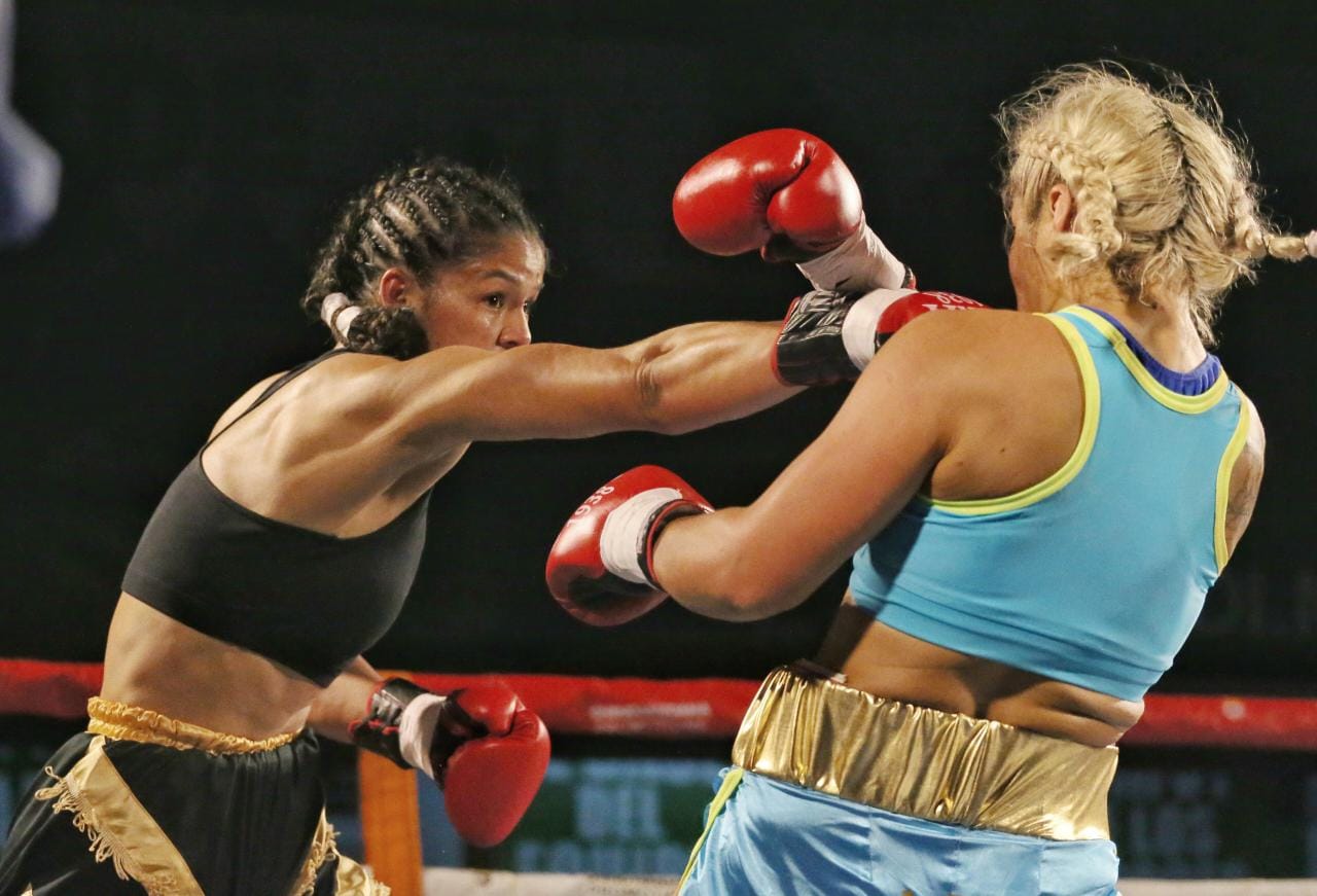 YANINA «LA PANTERA» LESCANO SUPERA A LIZ «LA LEONA» CRESPO Y RETIENE EL SUDAMERICANO EN EL ESTUDIANTES DE CONCORDIA