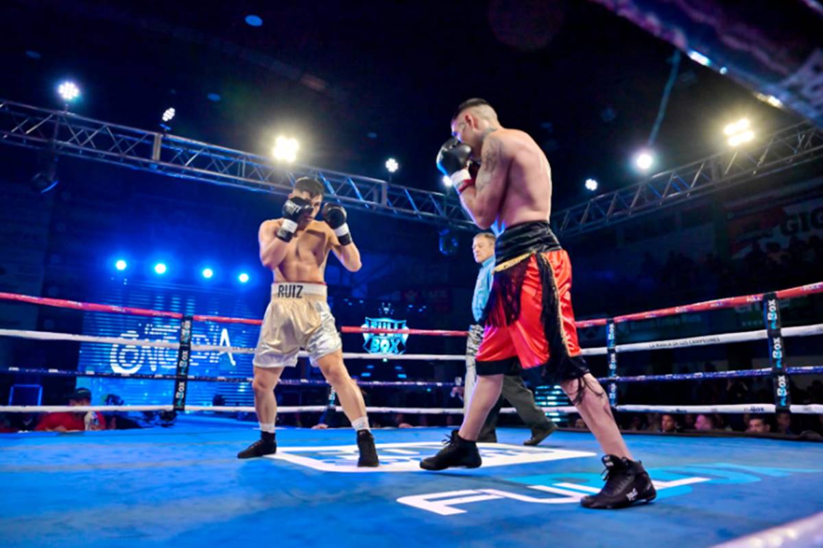 JONATHAN «TIN TIN» RUIZ Y JORGE «EL PICANTE» BERMÚDEZ GANARON EN EL GRAN BOXEO PROFESIONAL DEL CLUB ESTUDIANTES CONCORDIA