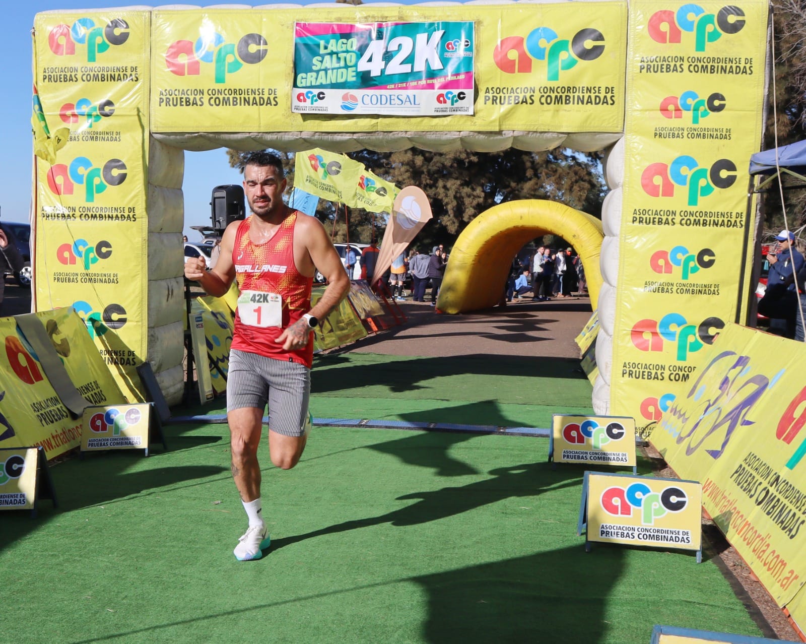 EL DOMINGO EXPLOTÓ LA MARATÓN LAGO DE SALTO GRANDE