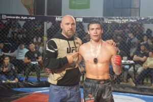 Las Artes Marciales Mixtas volvieron al Gimnasio Municipal